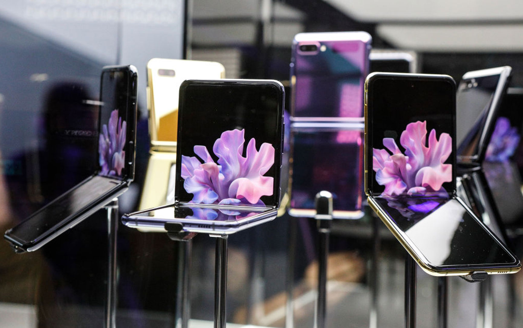 Samsung Galaxy Z Flip 4 vs. Galaxy Z Flip 3: Which Foldable Phone Is Better?