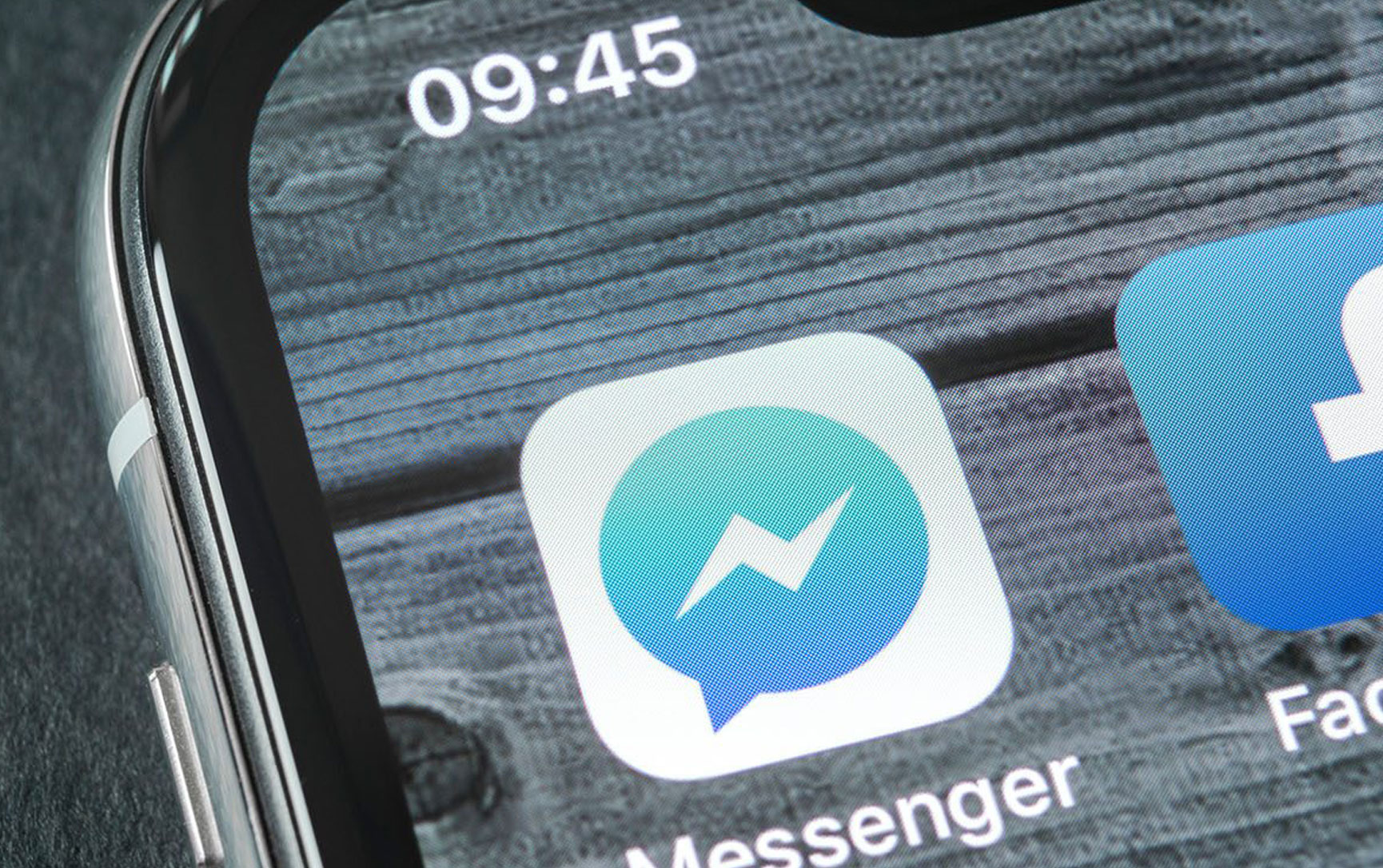 Facebook to bring audio and video calls back to its main app