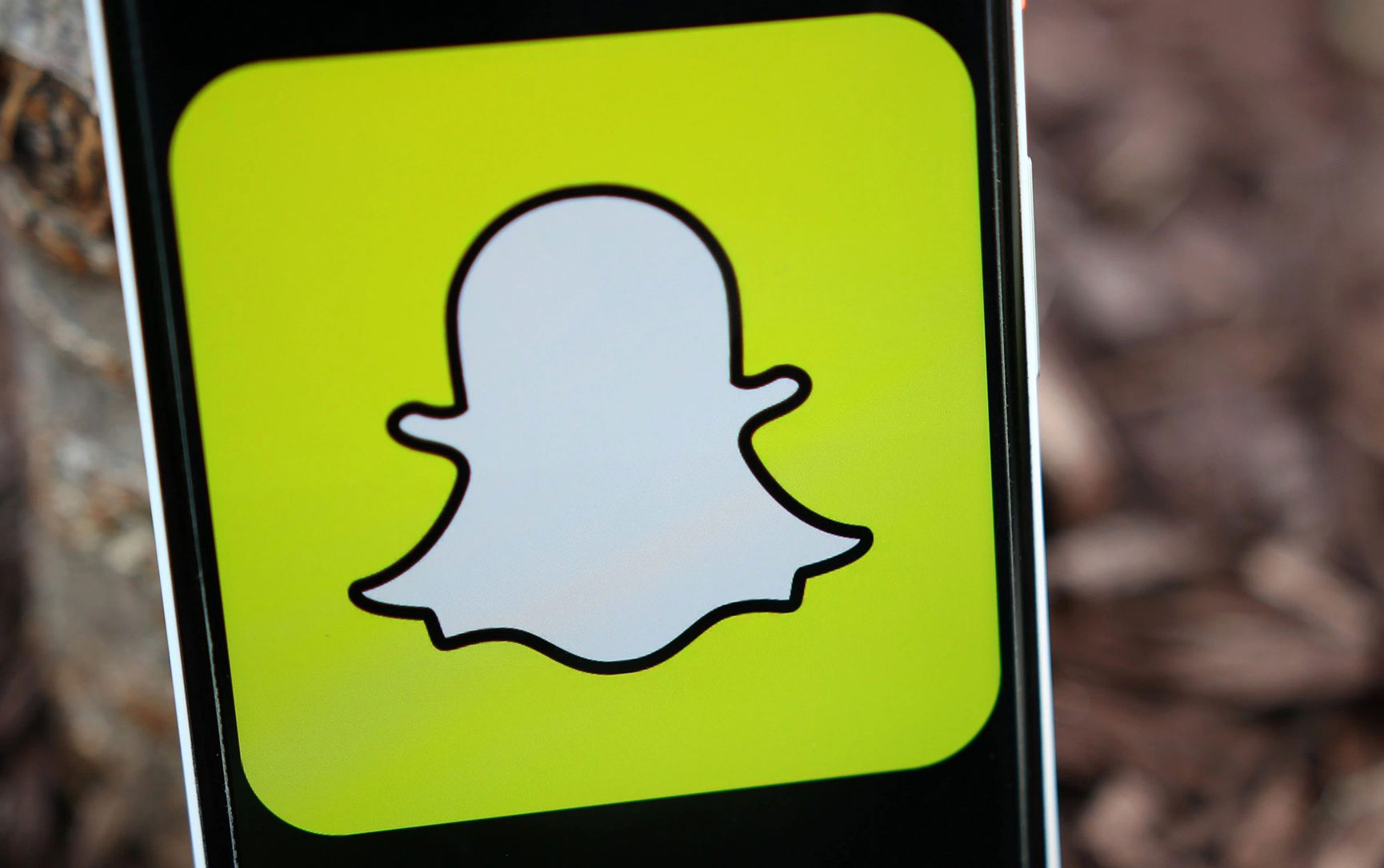 Snap CEO says Apple’s privacy policies have been affecting its revenue